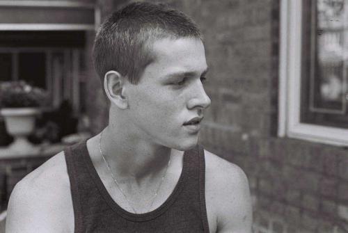 王牌特工3阵容搭配推荐(王牌特工3阵容强大且官方声明不改R级风格)插图3