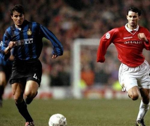 历史门将阵容搭配推荐(各种阵型的历史最佳11人)插图2