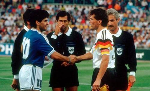 历史门将阵容搭配推荐(各种阵型的历史最佳11人)