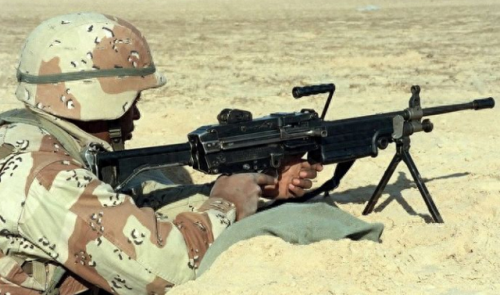 最新绝地求生武器机枪(绝地求生神级武器)插图2