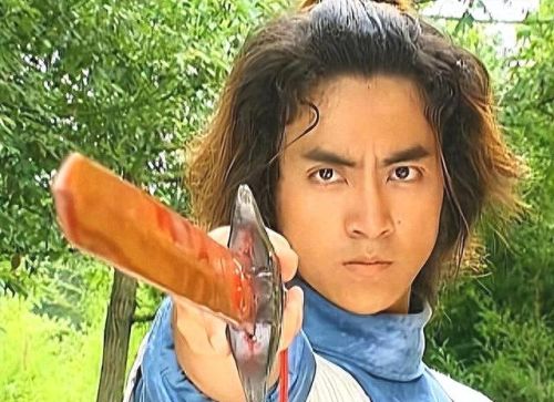 五个字武器名字大全(武器好听霸气的名字)