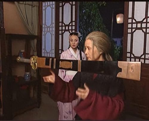 五个字武器名字大全(武器好听霸气的名字)插图4