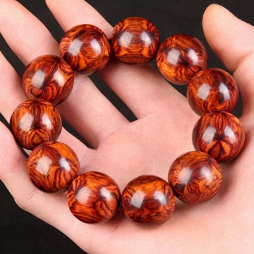 海南黄花梨手串(海南黄花梨鉴别方法)插图1 海南黄花梨手串(海南黄花梨鉴别方法)插图1