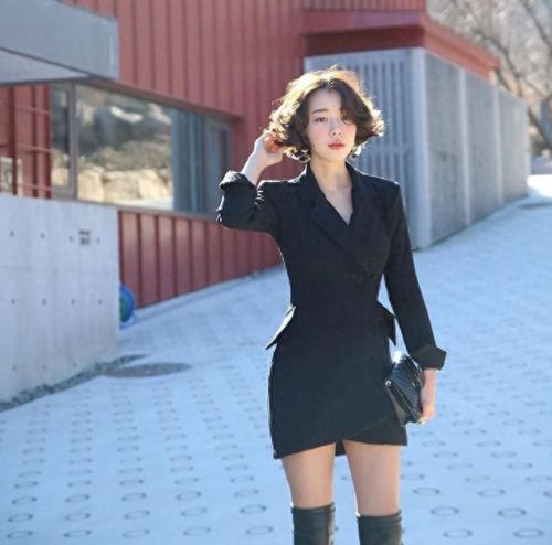 婶婶的靴子(我婶婶只比我大6岁称不上长辈吗)插图16
