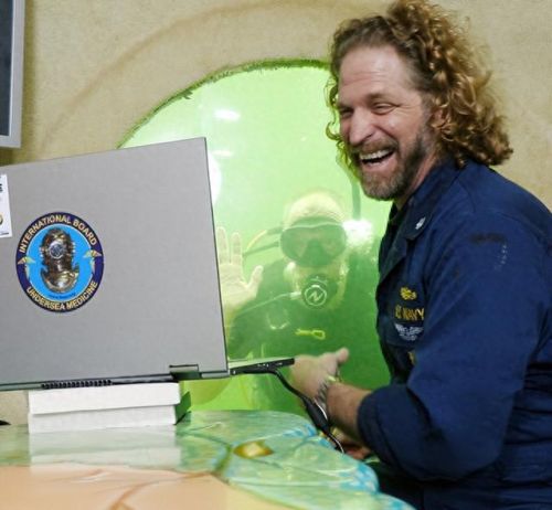 逃离水下旅馆攻略(逃离方块旅馆怎么加水)