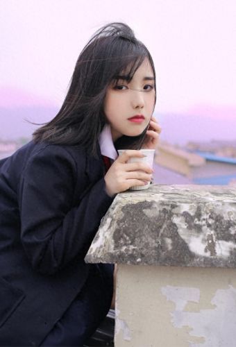 迈开腿让尝尝你的小草莓什么意思(把腿迈开一点就舒服了)插图