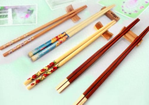 一个在上面吃一个在下的那个(上入下肉这个字怎么读)插图1 一个在上面吃一个在下的那个(上入下肉这个字怎么读)插图1