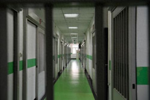 吃糖果割绳子魔盒攻略(割绳子魔盒攻略)