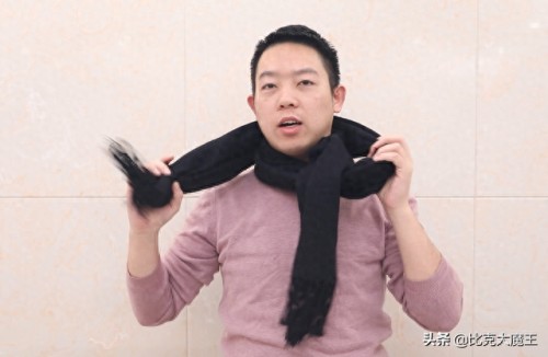 怎么围围巾(小长条丝巾)插图13 怎么围围巾(小长条丝巾)插图13