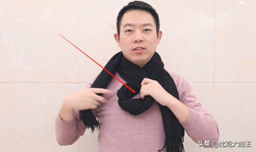 怎么围围巾(小长条丝巾)插图26 怎么围围巾(小长条丝巾)插图26