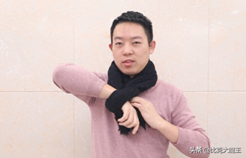 怎么围围巾(小长条丝巾)插图27 怎么围围巾(小长条丝巾)插图27
