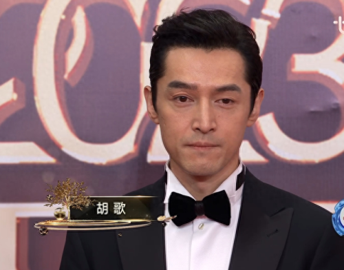 闫妮和冯绍峰(冯绍峰扮演市长儿子是哪部电视剧)插图26 闫妮和冯绍峰(冯绍峰扮演市长儿子是哪部电视剧)插图26