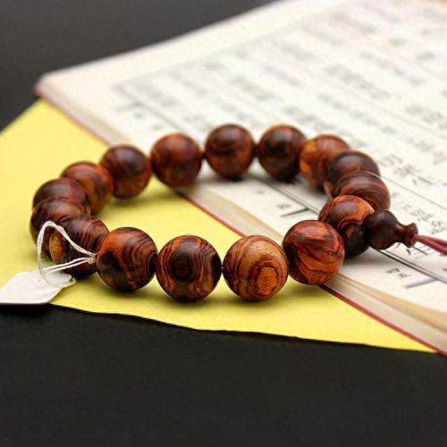 海南黄花梨手串(海南黄花梨鉴别方法)