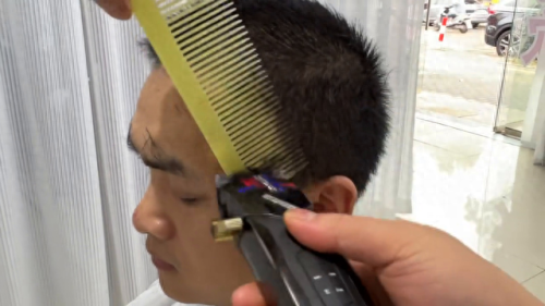 学习理发(学习理发有前途吗)