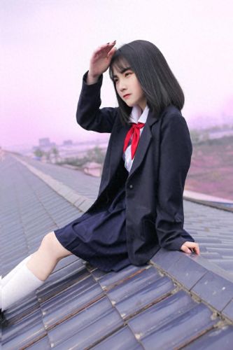 迈开腿让尝尝你的小草莓什么意思(把腿迈开一点就舒服了)