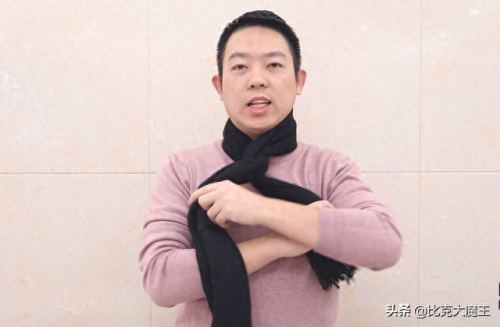 怎么围围巾(小长条丝巾)插图18 怎么围围巾(小长条丝巾)插图18