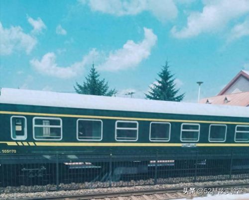 火车和铁轨哪个先被发明出来(为什么铁轨很窄但是火车内部很宽)插图4 火车和铁轨哪个先被发明出来(为什么铁轨很窄但是火车内部很宽)插图4