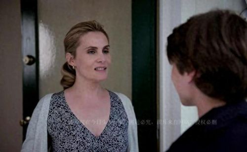 偷窥妈妈(16岁男子侵犯母亲被父亲打死)插图3