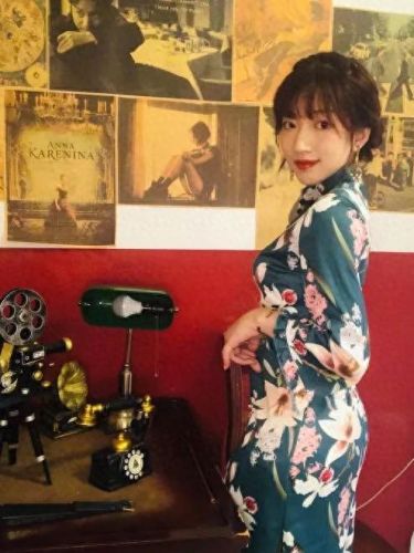 芭比娃娃换装(芭比娃娃换装衣服)插图6 芭比娃娃换装(芭比娃娃换装衣服)插图6