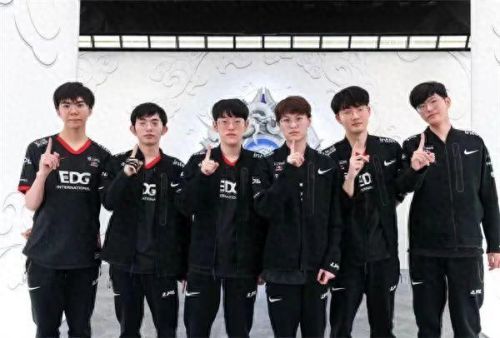 edgjiejie是哪国人(edg全华班)插图16 edgjiejie是哪国人(edg全华班)插图16