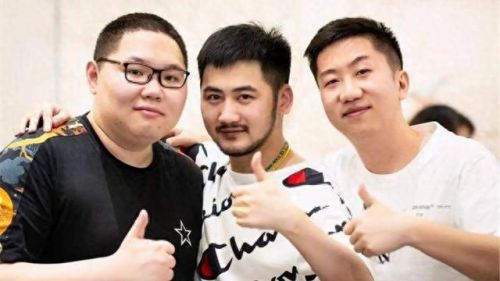 csgo茄子(茄子真人直播间)插图1 csgo茄子(茄子真人直播间)插图1