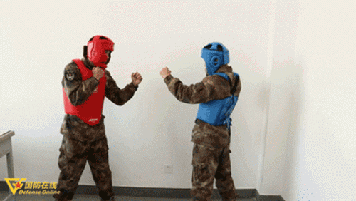 打架实用的近身武器(cf端游英雄级近身武器)插图3