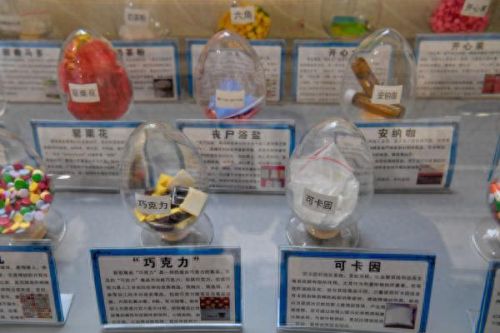 吃糖果割绳子魔盒攻略(割绳子魔盒攻略)插图1 吃糖果割绳子魔盒攻略(割绳子魔盒攻略)插图1