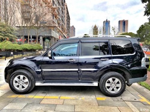 帕杰罗v93油耗(v73油耗高得吓人)插图1 帕杰罗v93油耗(v73油耗高得吓人)插图1