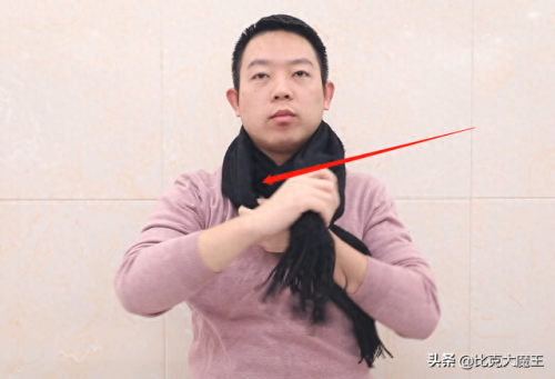 怎么围围巾(小长条丝巾)插图21 怎么围围巾(小长条丝巾)插图21