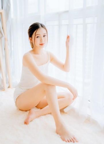 开始可以和女生那个的游戏(可以搞二次元角色的游戏)