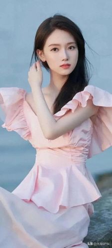 美女精灵(精灵宝可梦美女被控制)插图