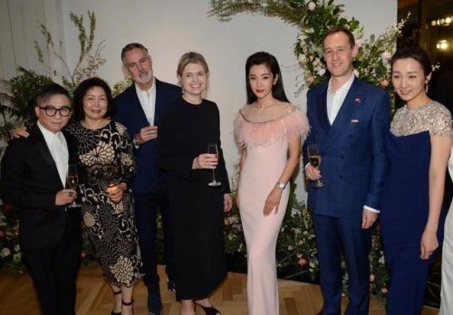 樱花更新版人鱼服装(樱校美人鱼服装叫什么)插图4 樱花更新版人鱼服装(樱校美人鱼服装叫什么)插图4