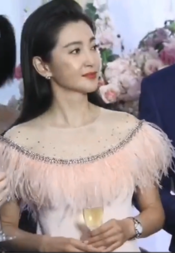 樱花更新版人鱼服装(樱校美人鱼服装叫什么)插图5 樱花更新版人鱼服装(樱校美人鱼服装叫什么)插图5