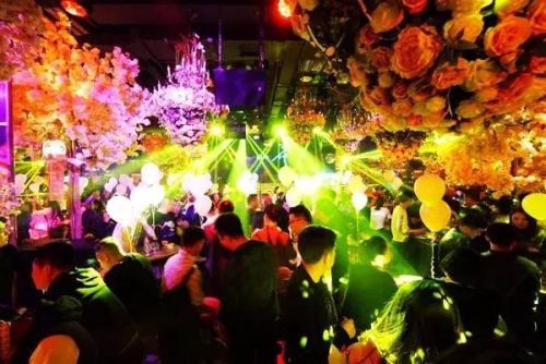 宁夏酒柜厂商排名前十(专业酒柜哪个品牌好)插图26 宁夏酒柜厂商排名前十(专业酒柜哪个品牌好)插图26