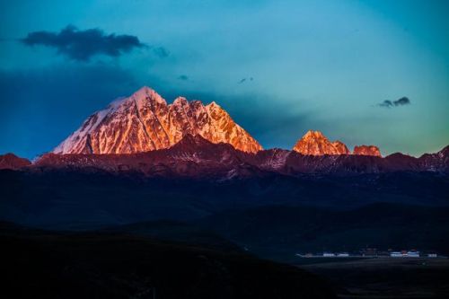 中国雪山遗址排名前十(中国山峰100高度排名)插图10 中国雪山遗址排名前十(中国山峰100高度排名)插图10