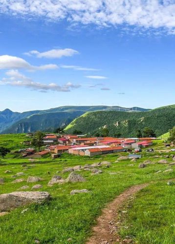 夏季避暑县城排名前十(中国夏季避暑城市排行榜)