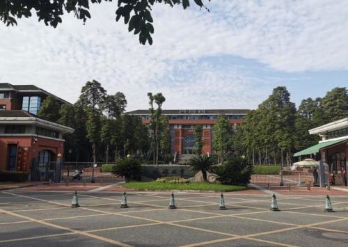 排名前十初中学校(最好的初中学校排行榜)插图5 排名前十初中学校(最好的初中学校排行榜)插图5