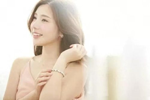 女生把全部都给你看的游戏(让你打游戏的女生)插图1 女生把全部都给你看的游戏(让你打游戏的女生)插图1