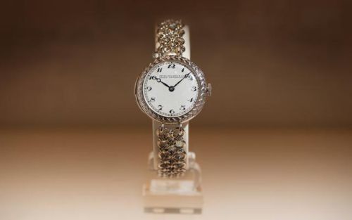 瑞士皇室手表排名前十(依波路手表什么档次)插图5 瑞士皇室手表排名前十(依波路手表什么档次)插图5