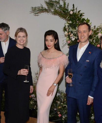 樱花更新版人鱼服装(樱校美人鱼服装叫什么)插图3 樱花更新版人鱼服装(樱校美人鱼服装叫什么)插图3