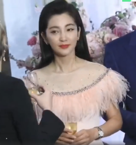 樱花更新版人鱼服装(樱校美人鱼服装叫什么)插图6 樱花更新版人鱼服装(樱校美人鱼服装叫什么)插图6