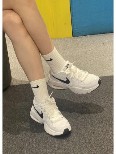 体育品牌国际排名前十(外国体育品牌排行榜)插图1 体育品牌国际排名前十(外国体育品牌排行榜)插图1