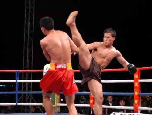 男散打带什么武器(孩子学散打最佳年龄)插图6 男散打带什么武器(孩子学散打最佳年龄)插图6