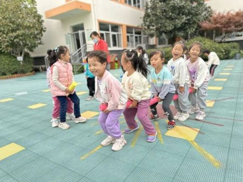 水滴大作战(一个小水滴闯关的小游戏)插图3 水滴大作战(一个小水滴闯关的小游戏)插图3