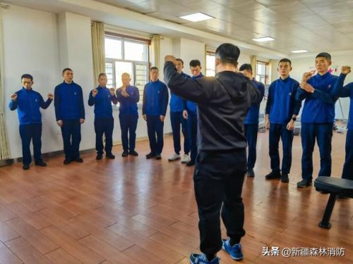 英雄联盟训练模式怎么邀请好友(lol训练模式锁了)插图5
