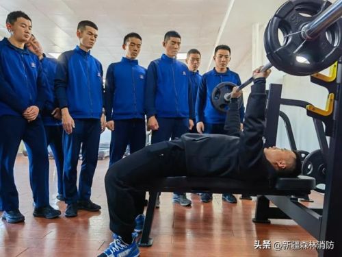 英雄联盟训练模式怎么邀请好友(lol训练模式锁了)插图4