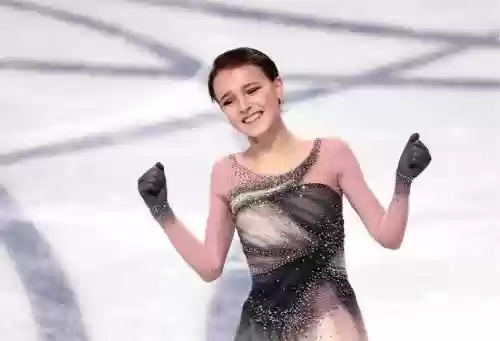 俄罗斯花滑团体阵容名字(俄罗斯最美花滑女单选手)插图