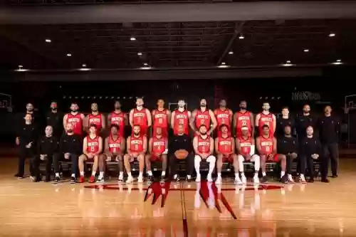 火箭2米18最强阵容搭配插图1 火箭2米18最强阵容搭配插图1