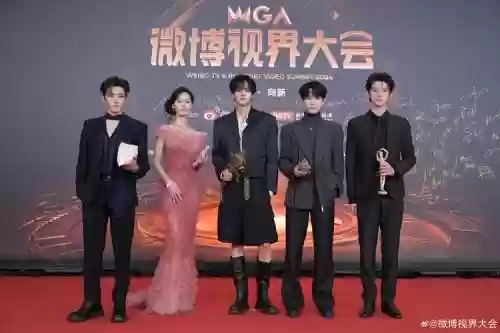 离九阵容插图1 离九阵容插图1