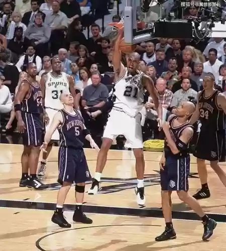 邓肯马龙阵容插图 邓肯马龙阵容插图